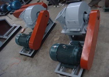 China Máquina de madera de la trituradora del serrín de alto rendimiento del motor diesel con la certificación del CE proveedor